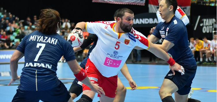 ЧМ-2019. Стоянче Стоилов: "У нас был шанс догнать соперника, мы могли победить. Сборная Исландии заслуженно празднует успех"