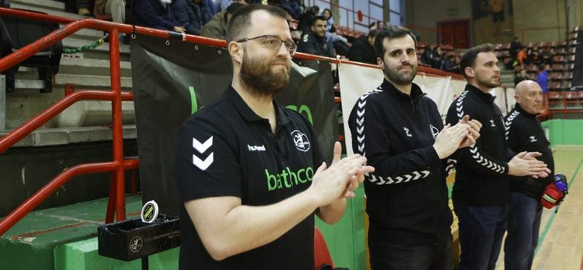 Испания. Главный тренер Алекс Мозас останется у руля "Торрелавеги" до лета 2025 года