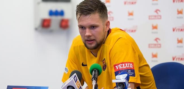 "Вардар" заинтересован в линейном Камиле Сыпшаке