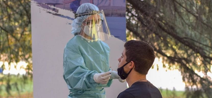 Балканы. Помимо игроков трех команд македонской суперлиги, коронавариус обнаружен у двух тренеров и одного арбитра