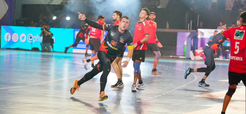 Индия. Игорь Киселёв: "По взглядам местных понял, что они сильно недовольны легионером, мол — кого вы нам привезли!"