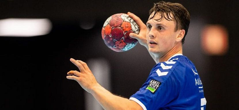 Греция. АЕК подписал шведского разыгрывающего Филипа Йонссона и продлил хорвата Луку Соколича