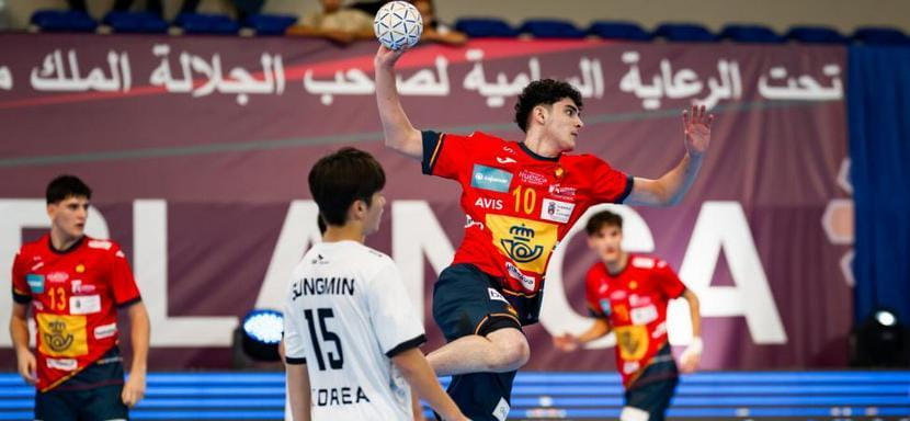 Сборные Испании, Германии и Аргентины добились крупных побед в стартовый день чемпионата мира U-17