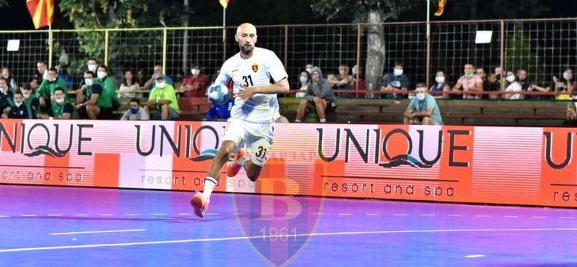 Турнир в Струге. "Вардар" добился победы над "Охридом". Тимур Дибиров забросил семь мячей