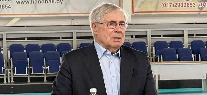 Спартак Миронович: "Мы отстаем от ведущих сборных в индивидуальной технике, отстаем в обманных движениях, в технике контратак"