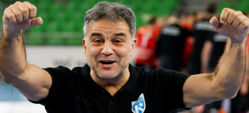 Главный тренер "Крима" Амброс Мартин: "С давлением справились, после этой победы атмосфера в раздевалке станет более спокойной"