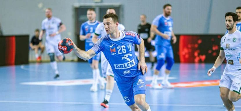 Польша. Левый крайний "Вислы" Пшемыслав Краевски травмировался в поединке Европейской лиги с "Лемго"