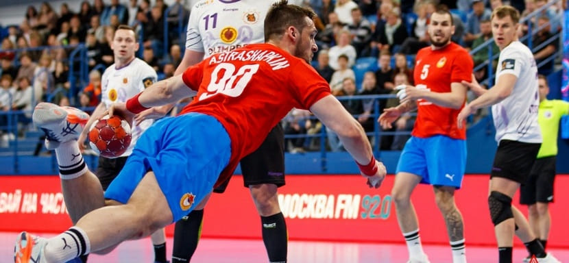 Белорусский полусредний московского ЦСКА Олег Астрашапкин продолжит карьеру в израильском "Хапоэле" из Ришон-ле-Циона