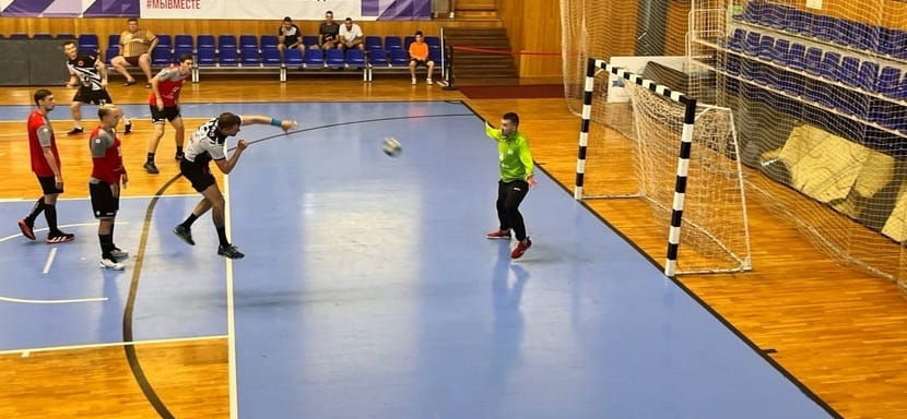 Товарищеский турнир. "Пермские медведи" обыграли снежинский "Динамо-Сунгуль" и стали победителями соревнований в Челябинске