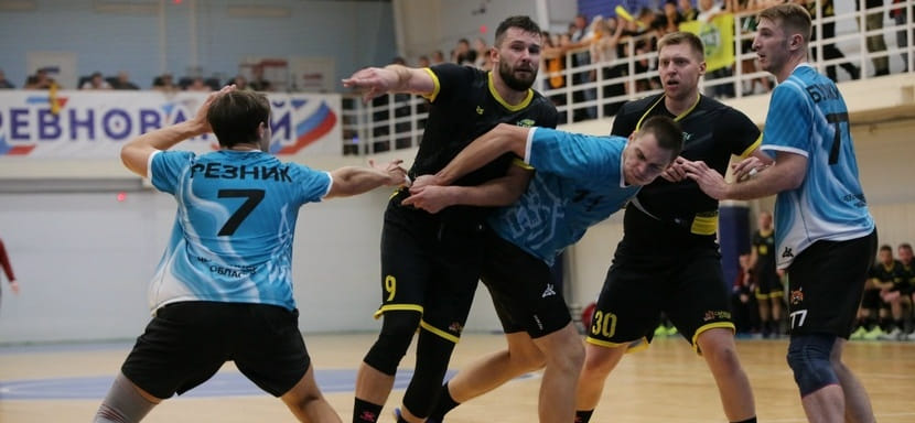 Снежинское "Динамо-Сунгуль" обыграло СГАУ-"Саратов" в матче мужского чемпионата России