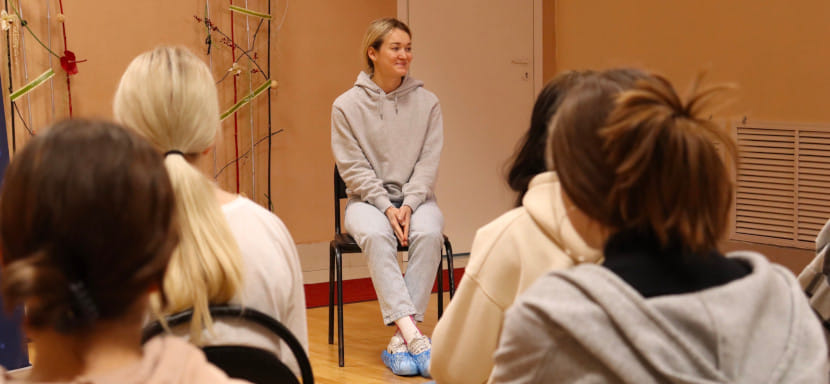 Капитан "Звезды" Анастасия Церковнюк стала гостем дискуссионного клуба "Диалог на равных" в молодежном медиацентре в Протвине (ВИДЕО)