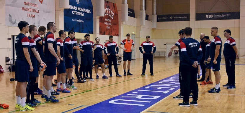 Сборная в Новогорске. Без Житникова, Шишкарева и Валиуллина. Но с Атьманом, пока не готовым играть