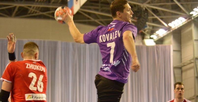 Суперлига. Правый крайний "Чеховских Медведей" Дмитрий Ковалев завершил карьеру. Он будет работать тренером во второй команде чеховцев