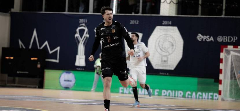 Правый полусредний Габен Мартинес сменит клубную прописку — он перейдёт из "Дюнкерка" в "Шартр"