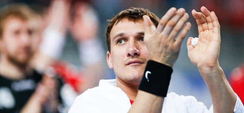 Беларусь. Дмитрий Никуленков: "Как-то в "Динамо" собрались большой бандой и друг другу сказали: "Пацаны, кто перейдет в Брест — тот козел!"