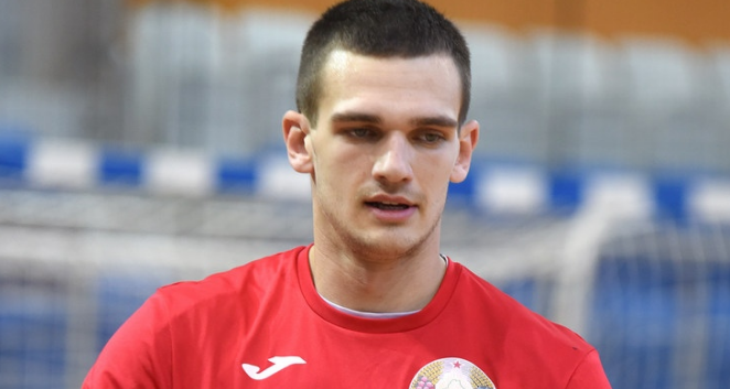 Александр Подшивалов: "Если придет пора что-то решать, тогда и буду оценивать варианты, в том числе и московский"