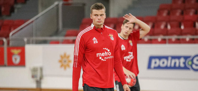 Европейская лига. Сэйв уроженца России Сергея Эрнандеса из "Бенфики" вошел в пятерку лучших по итогам матчей последнего тура (ВИДЕО)