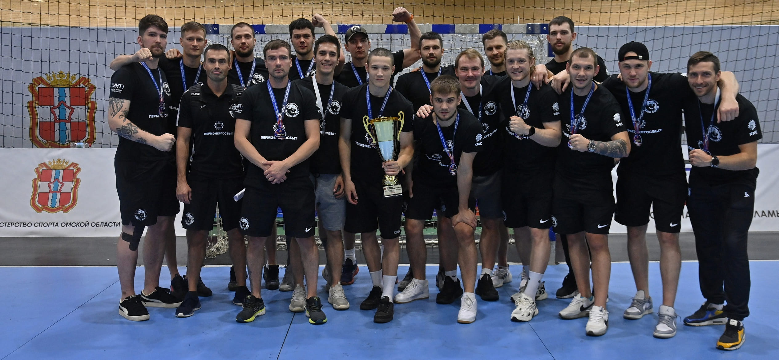 Каменев стройный, Волхонский зрелый. "Пермские медведи" вновь увезли из Омска летний трофей