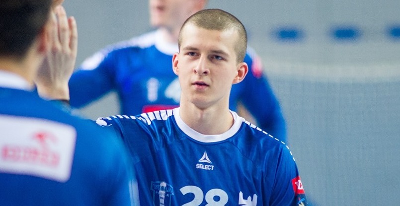 Польша. "Висла" подписала профессиональный контракт с левым крайним Миколаем Чаплиньским