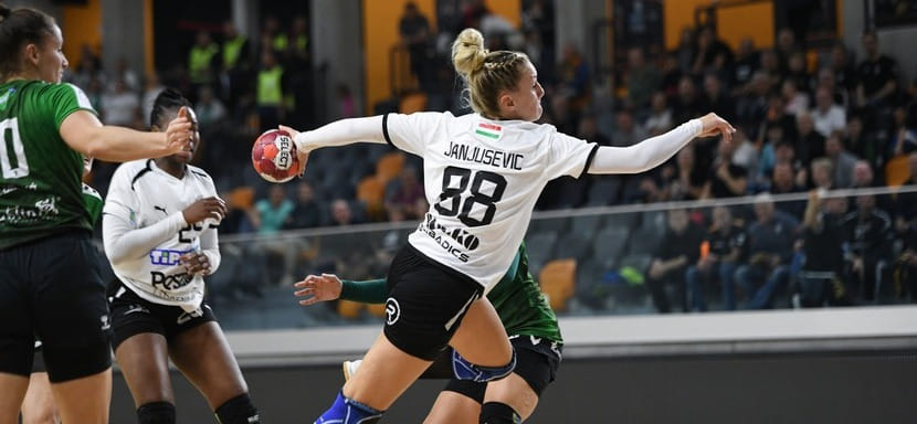 Румыния. Правая полусредняя Анджела Янушевич покинула венгерский "Шиофок" и стала игроком "Рапида"