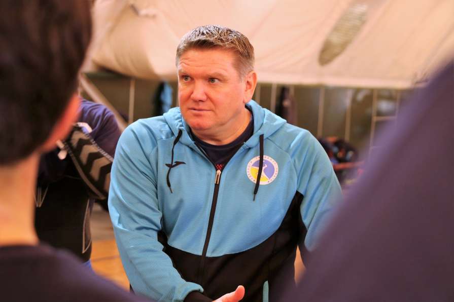 Сергей Бебешко подписал контракт с румынским клубом "Дунэря". Тренер будет совмещать работу с руководством сборной Украины