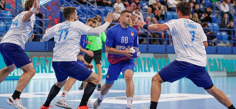 Артур Рудь: "Немного пах потянул во второй игре Суперсерии. По прогнозам — уже в четверг должен сыграть в Бресте"