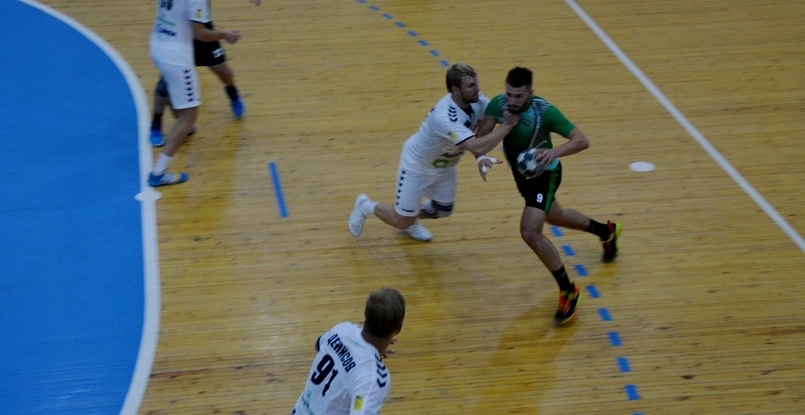 Суперлига Париматч. Единственный матч пятницы между волгоградским "Каустиком" и СГАУ-"Саратовом" завершился вничью