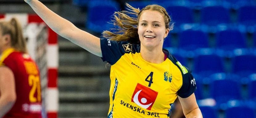 Дания. Левая крайняя "Севехофа" и сборной Швеции Оливия Меллегорд после этого сезона будет выступать за "Икаст"