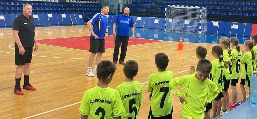 "Чеховские медведи" провели сразу несколько увлекательных спортивных мероприятий для воспитанников детских домов из Дзержинска и Калининграда