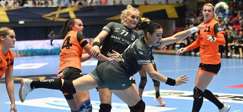 Лига чемпионов. "Бухарест" Судаковой в гостях у "Баника", "Кристиансанд" Вяхиревой принимает гостей из Венгрии и другие матчи субботы