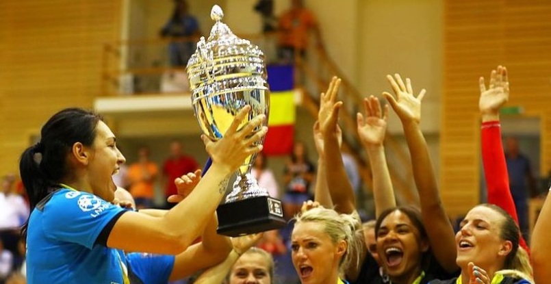 "Бухарест" выиграл женский Суперкубок Румынии, но потерял Нуру Мерк. Полусредняя из Норвегии вновь травмировала колено