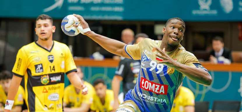 Польша. Левый крайний сборной Франции и "Кельце" Дилян Наи пропустит 2-3 недели из-за травмы паха