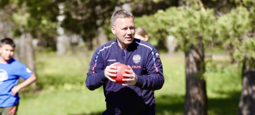 Пляжный гандбол. Дмитрий Бочарников: "Мы хотим развести даты проведения туров чемпионата страны с предстоящими Играми БРИКС"