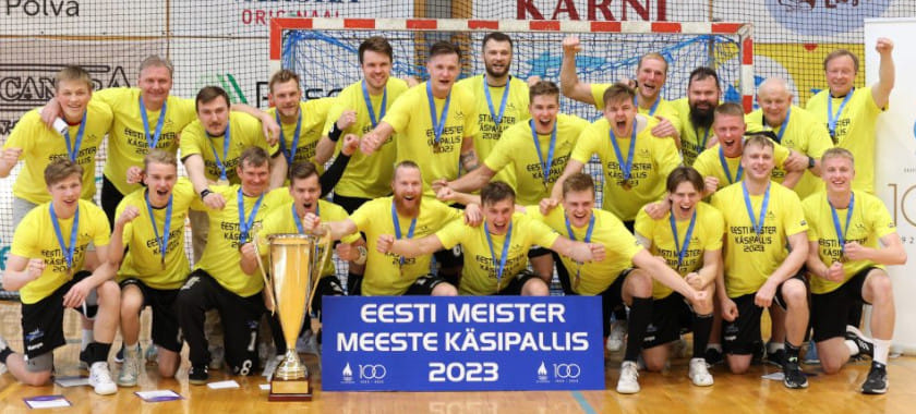 Эстония. "Пыльва" россиянина Анатолия Чезлова в 8-й раз подряд стала чемпионом страны. Это 17-я победа в истории