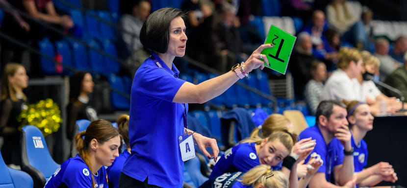 Россия. Екатерина Маренникова: "Вечное недовольство собой — моя черта. Люблю в себе покопаться. Не скажу, что это хорошо. Но иногда полезно!"