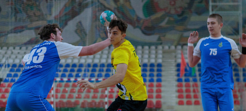 Молодёжное первенство. Дубль "Виктора" забросил 50 мячей второй команде омского "Скифа", СКИФ-2 обыграл "Чеховских медведей"-УОР