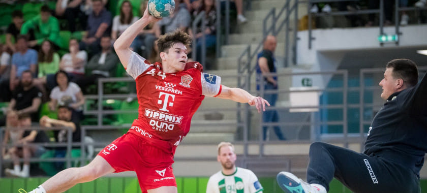 Венгрия. "Веспрем" без Никиты Вайлупова в гостях справился с "Ференцварошем", "Пик" Калараша с трудом переиграл "Будакалаш" Михалина