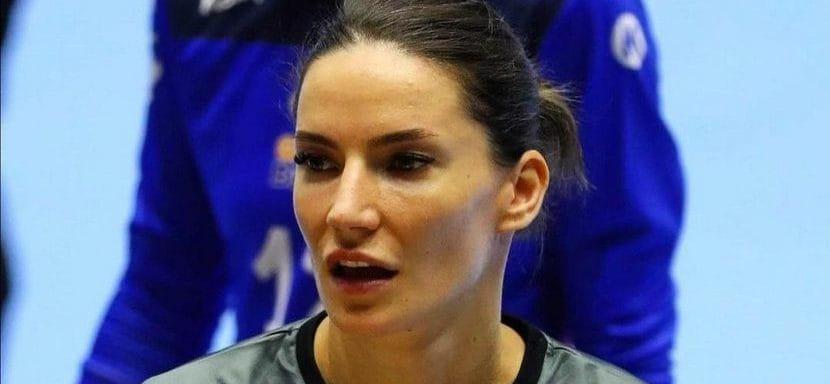 Румыния. Опытная левая крайняя Оана Кырстя поможет "Короне" из Брашова вернуть прописку в элитной лиге