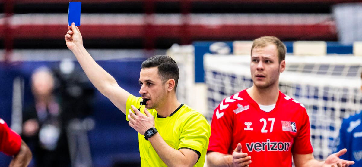 ЧМ-2023. "Кадры выглядят прискорбно, но я не кусал соперника". Для американца Пола Скорупы турнир завершён. Игрок был дисквалифицирован