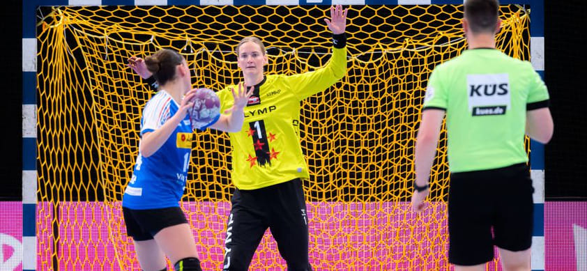 Сразу три румынских клуба заинтересованы в подписании вратаря немецкого "Людвигсбурга" Юханны Бундсен