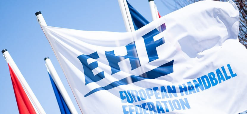 Европейская гандбольная федерация с этого сезона будет определять самого ценного игрока года. Также учреждён "Зал славы" организации