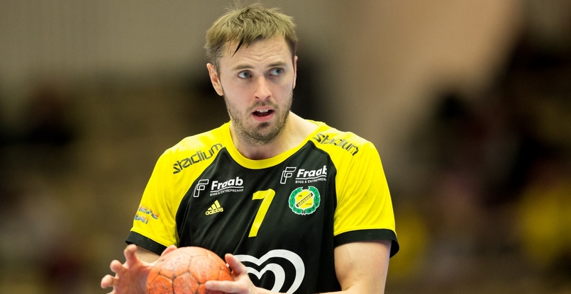 Неожиданная смена тренера в "Севехофе" перед стартом сезона. Мужскую команду покинул Юнас Лархольм