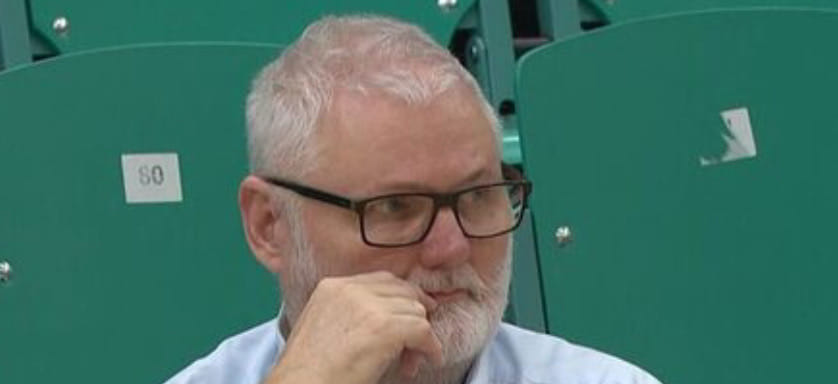 Дания. Президент Федерации гандбола Дании Пер Бертельсен: "В моей спине много ножей, я считаю, что не заслужил этого после стольких лет в гандболе"