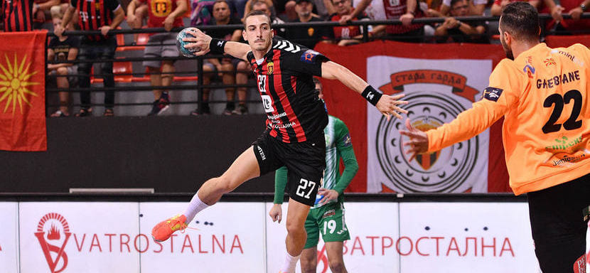 Балканы. Левые крайние северомакедонского "Вардара" Марио Стояновски и Марко Срданович продлили контракты с клубом из Скопье