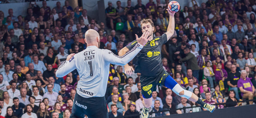 Европейская лига. Вратарь "Бенфики" Майк Йенсен — автор лучшего сейва в первом туре (ВИДЕО)