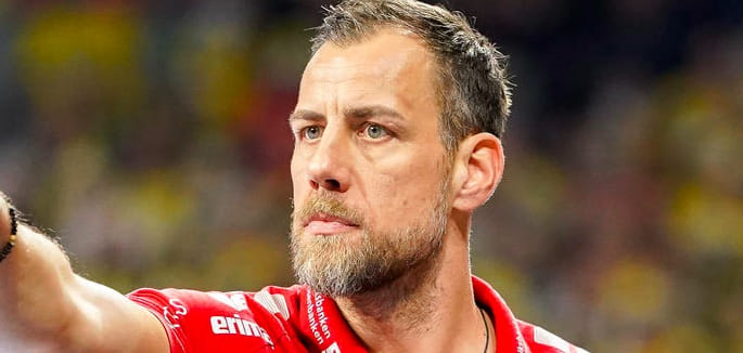 Германия. Майк Махулла о ничьей с "Райн Левен": "Мы плохо стартовали, не могли строить защиту. Но я не вижу серьезных проблем в атаке"