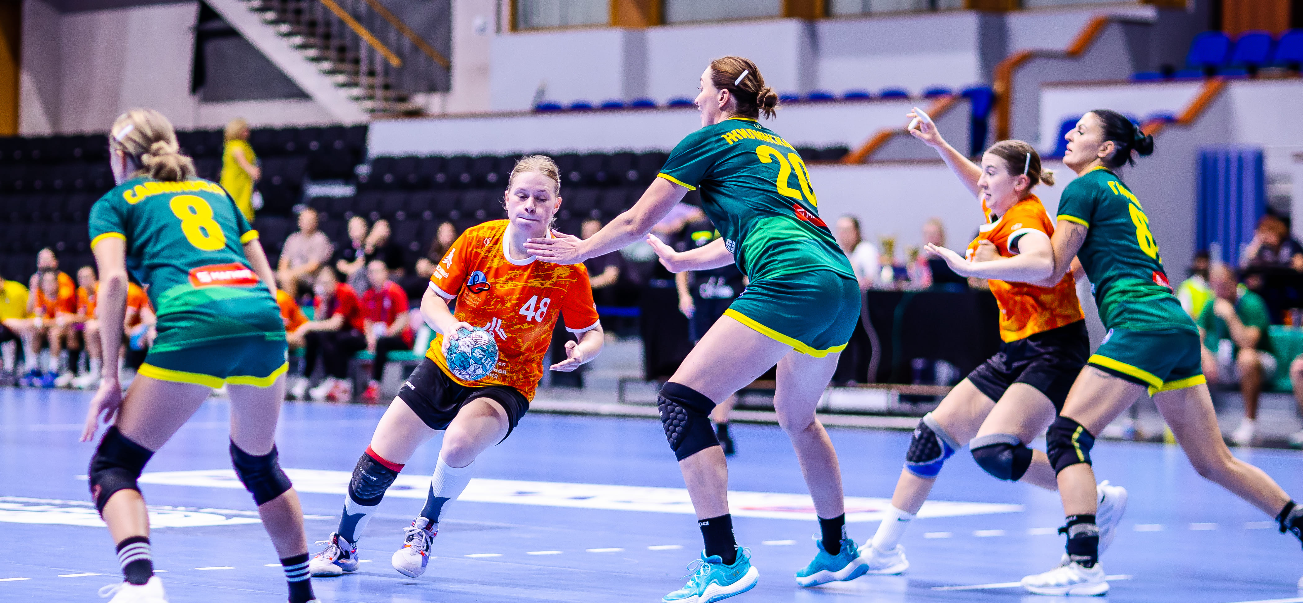 На Кубке Московской федерации гандбола столичный "Луч" на последних секундах свёл вничью встречу с "Кубанью"