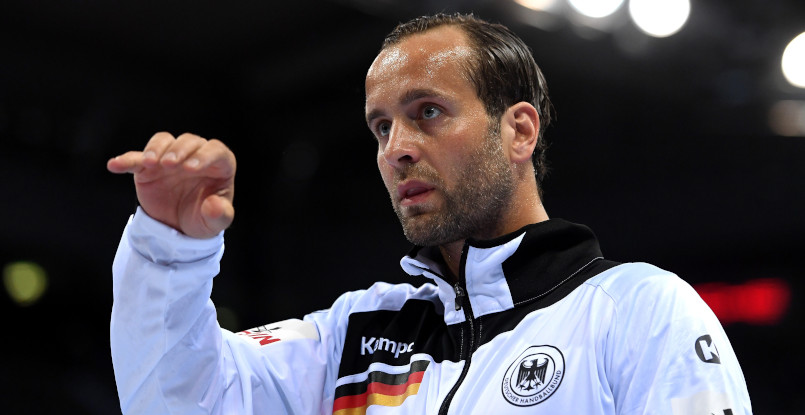 Сильвио Хайнефеттер получил травму колена на тренировке. Голкипер пропустит спарринг со швейцарцами