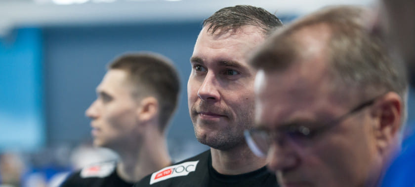 Olimpbet Суперлига. 37-летний левый крайний Сергей Косенков вернулся в волгоградский "Каустик" из астраханского "Динамо"