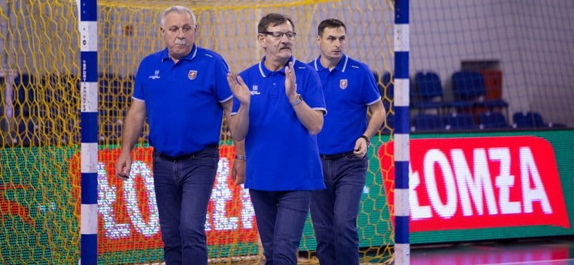 Польша. Лучший тренер прошлого сезона Збигнев Маркушевски, покинувший "Квидзынь", возглавил "Замосць" из Центральной лиги